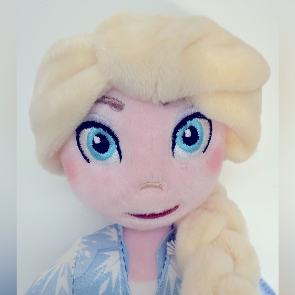 11โ Disney Frozen 2 Elsa Plush Toy - Light Blue and White - Picture 2 of 8
